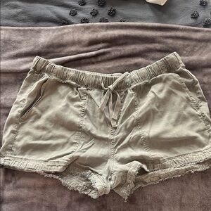 Cloth & Stone Olive Women's Cargo Shorts